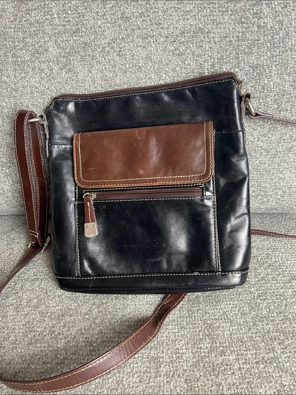 Gianni Bini compact leather